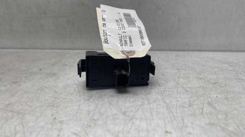 Bouton de warning RENAULT TRAFIC 3 COURT PHASE 1 Diesel - 1