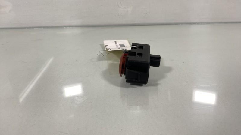 Bouton de warning RENAULT CLIO 3 PHASE 1 Essence - 1