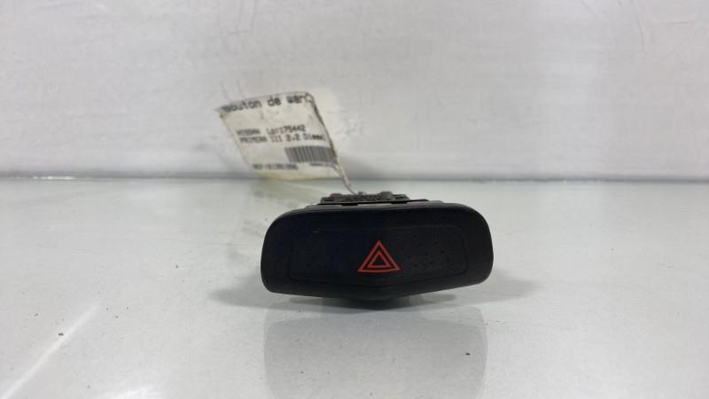 Bouton de warning NISSAN PRIMERA 3 BREAK Diesel - 1