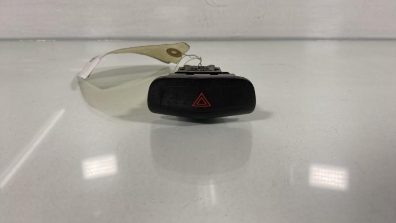 Bouton de warning NISSAN PRIMERA 4 Diesel - 1