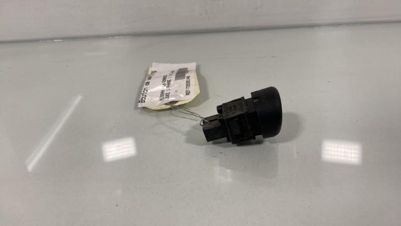 Bouton de warning NISSAN JUKE 1 PHASE 1 Diesel - 1