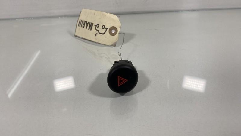 Bouton de warning NISSAN JUKE 1 PHASE 2 Diesel - 1