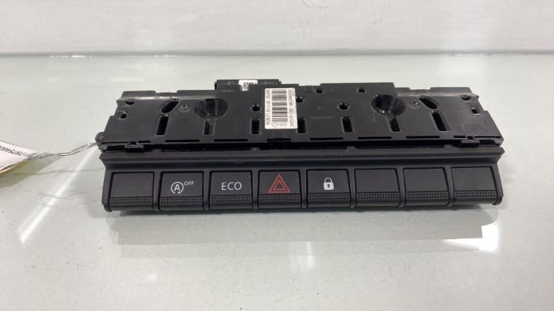 Bouton de warning DACIA DUSTER 2 PHASE 1 Essence - 1