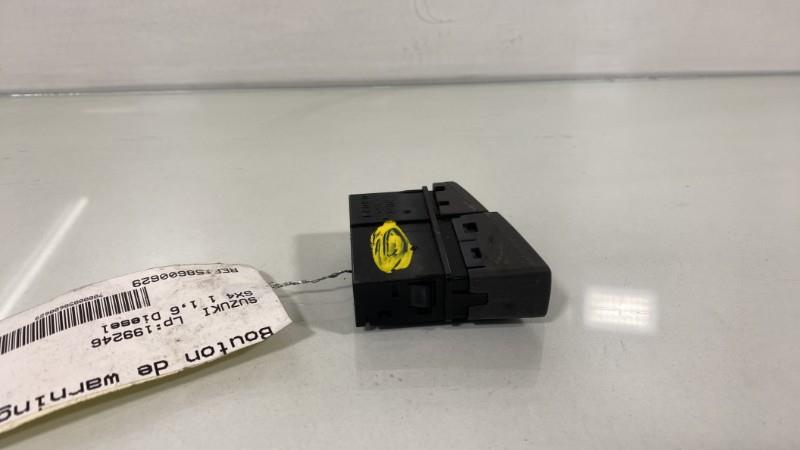 Bouton de warning SUZUKI SX4 1 Diesel - 1