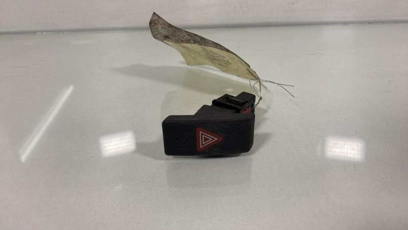 Bouton de warning SUZUKI SWIFT 3 Diesel - 1