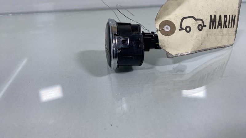 Bouton de warning OPEL CORSA E Essence - 1