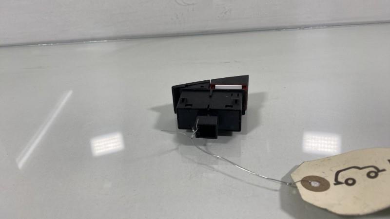 Bouton de warning SKODA OCTAVIA 3 PHASE 2 BREAK Essence - 1