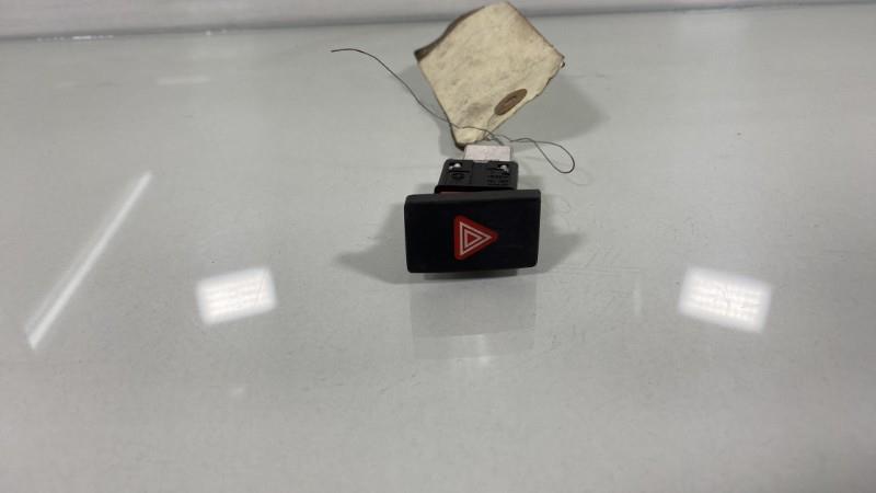Bouton de warning VOLKSWAGEN GOLF 6 Diesel - 1
