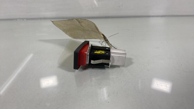 Bouton de warning VOLKSWAGEN GOLF 6 Diesel - 1
