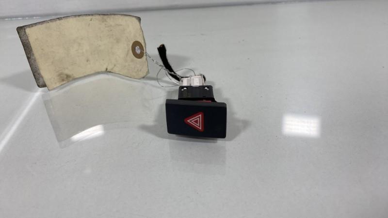 Bouton de warning VOLKSWAGEN GOLF 6 Diesel - 1