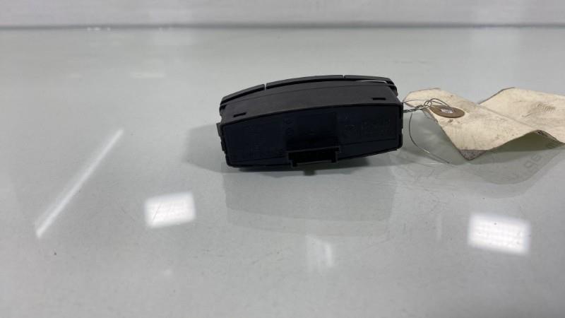 Bouton de warning BMW SERIE 1 E87 PHASE 2 Diesel - 1