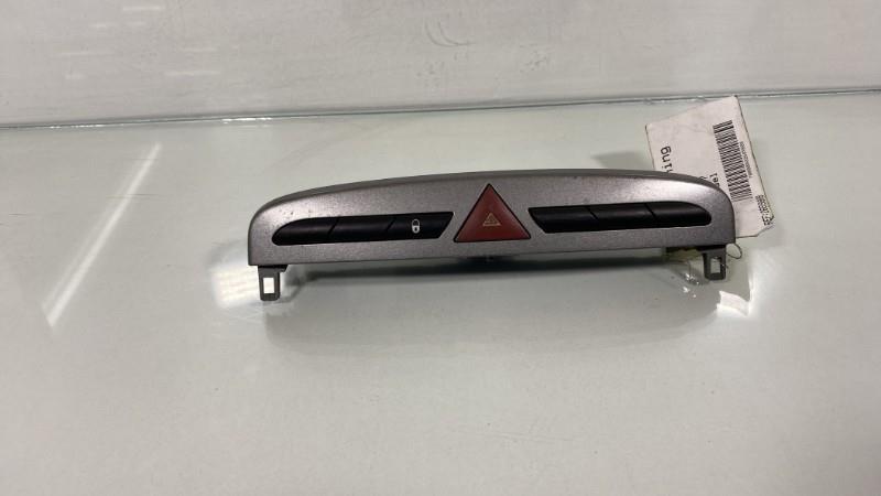 Bouton de warning PEUGEOT 308 1 PHASE 1 Diesel - 1