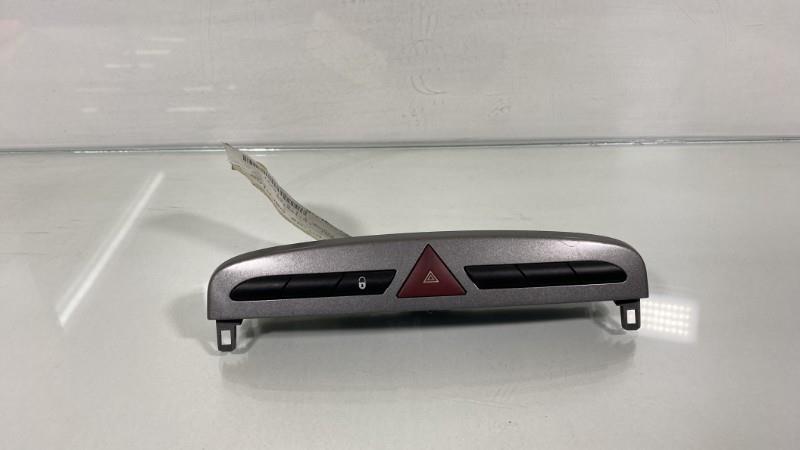 Bouton de warning PEUGEOT 308 1 PHASE 1 Diesel - 1