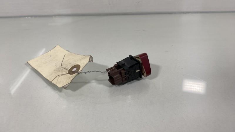 Bouton de warning PEUGEOT 607 PHASE 1 Diesel - 1