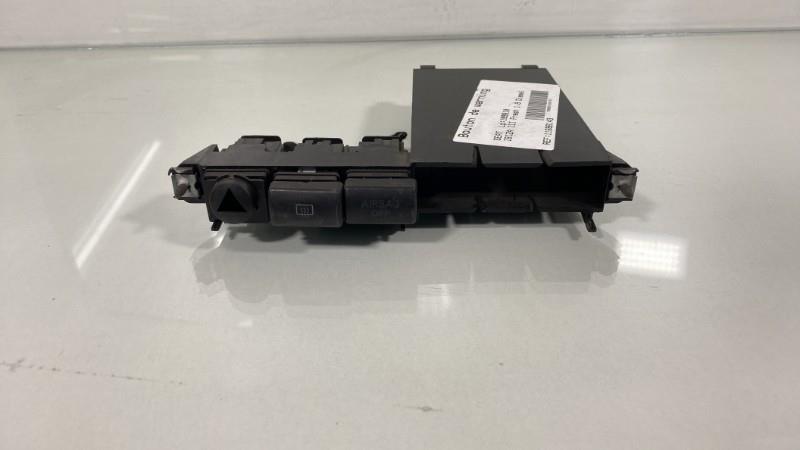 Bouton de warning SEAT IBIZA 3 PHASE 1 Diesel - 1