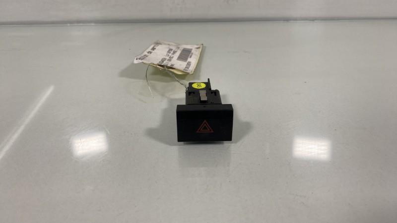 Bouton de warning VOLKSWAGEN POLO 5 PHASE 1 Diesel - 1