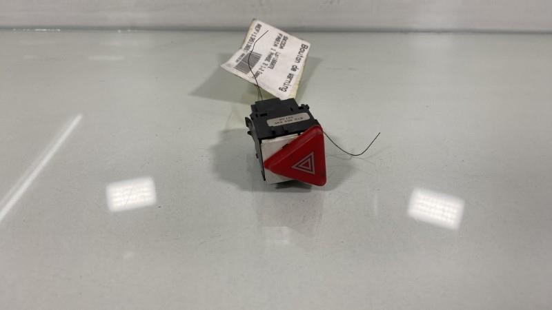 Bouton de warning SKODA FABIA 1 PHASE 2 Essence - 1
