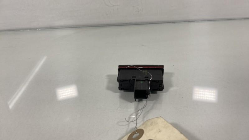 Interruttore luci emergenza VOLKSWAGEN TOUAREG 2 PHASE 1 Diésel - 1