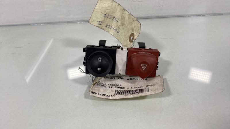 Bouton de warning RENAULT MEGANE 2 PHASE 1 Diesel - 1