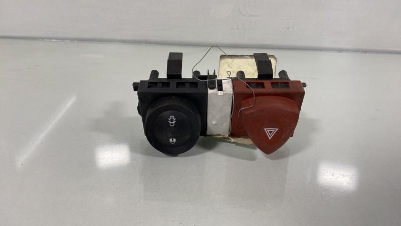 Bouton de warning RENAULT MEGANE 2 PHASE 2 Diesel - 1