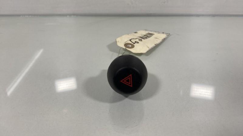 Bouton de warning TOYOTA RAV4 3 PHASE 1 Diesel - 1