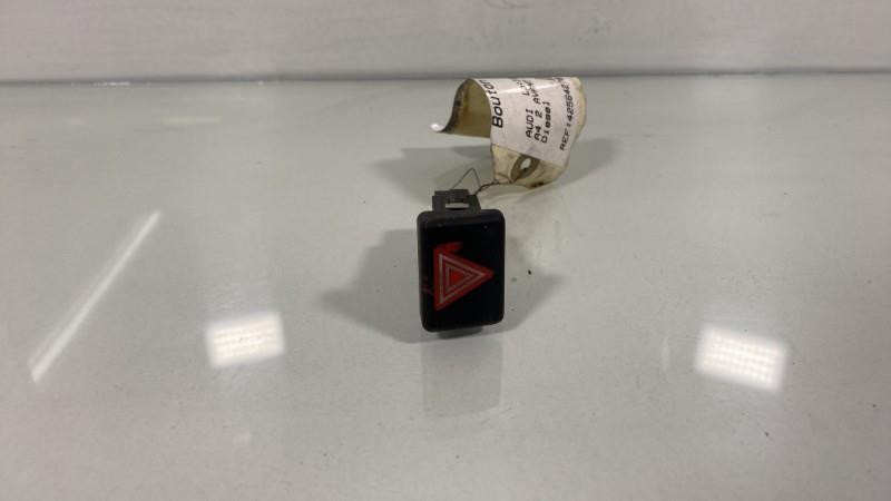 Bouton de warning AUDI A4 2 AVANT PHASE 1 BREAK Diesel - 1