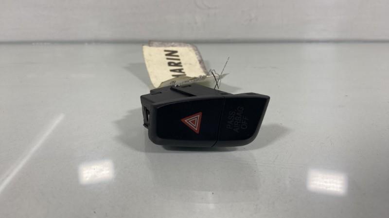 Bouton de warning AUDI A4 3 PHASE 2 Diesel - 1