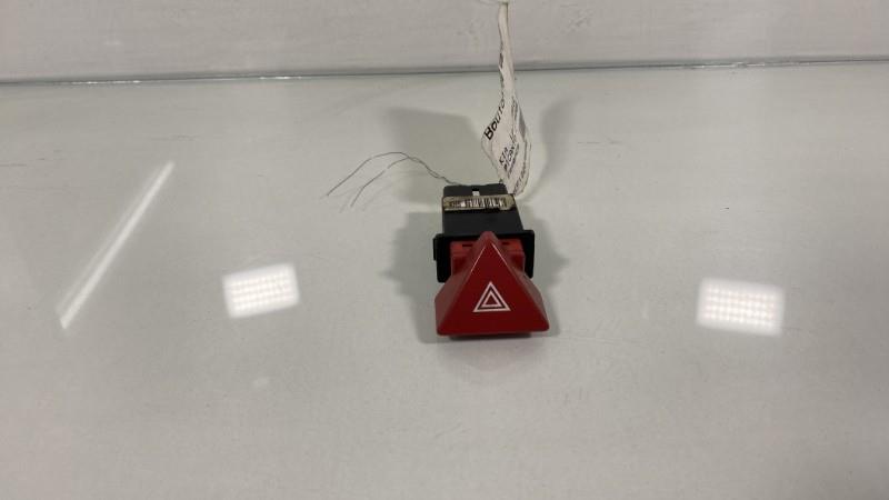 Bouton de warning KIA PICANTO 1 PHASE 2 Essence - 1