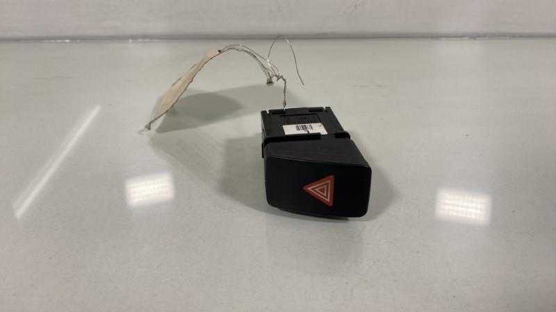 Bouton de warning KIA RIO 3 PHASE 1 Diesel - 1