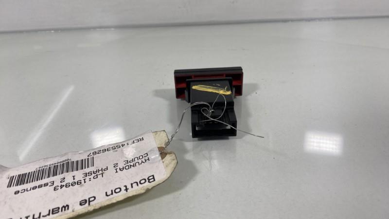Bouton de warning HYUNDAI COUPE 2 PHASE 1 Essence - 1