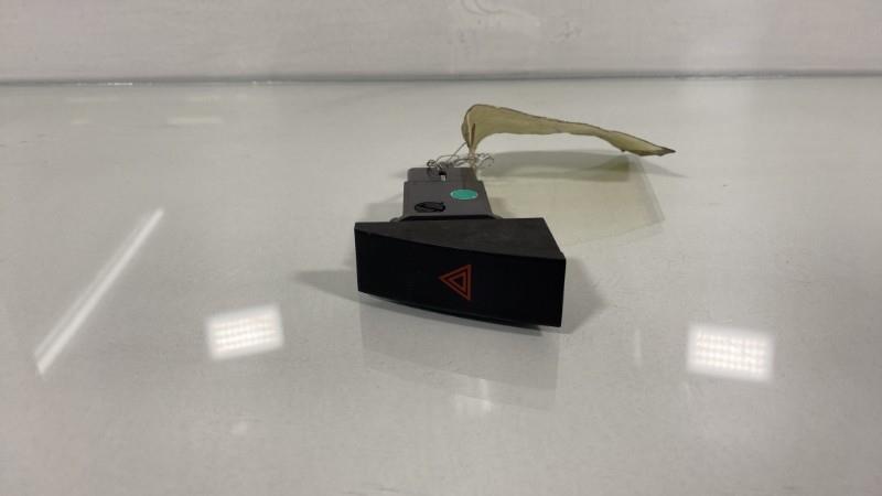 Bouton de warning CHEVROLET SPARK PHASE 1 Essence - 1