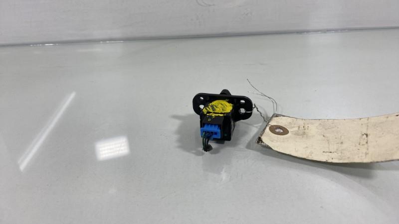 Bouton de warning CHEVROLET CRUZE BREAK Diesel - 1