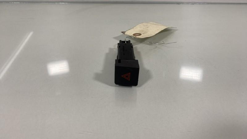 Bouton de warning CHEVROLET CAPTIVA PHASE 1 Diesel - 1