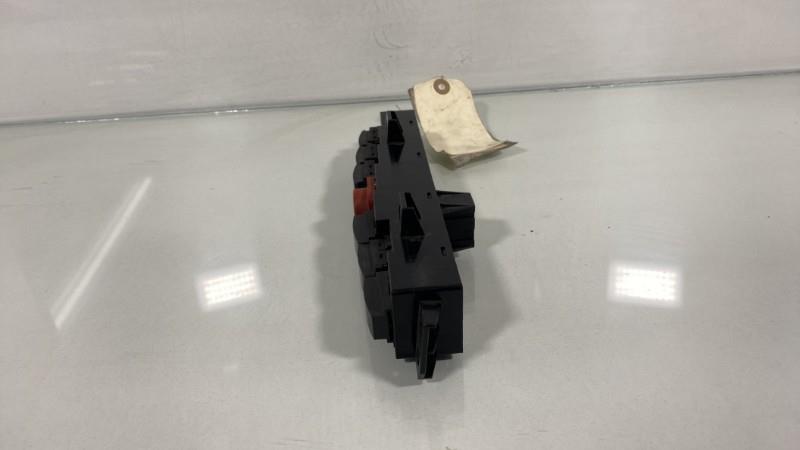 Bouton de warning OPEL ANTARA PHASE 1 Diesel - 1