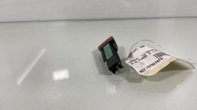 Bouton de warning MAZDA 2 2 PHASE 2 Diesel - 1