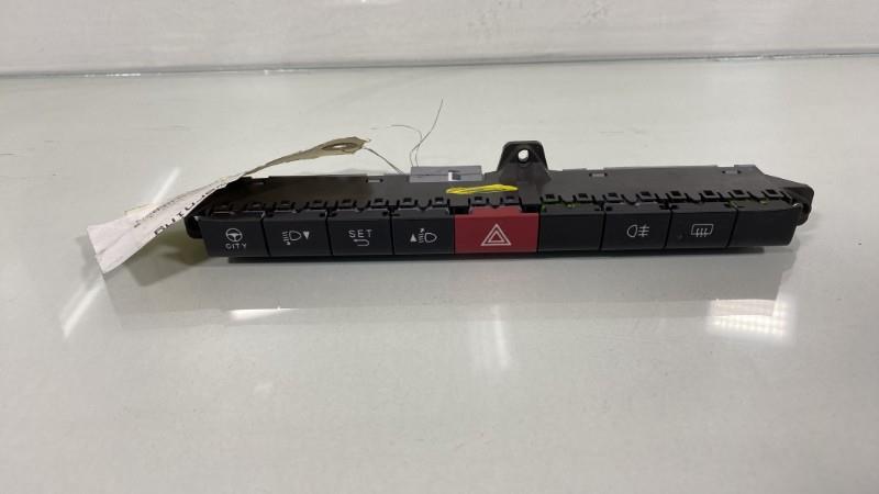 Bouton de warning FIAT PANDA 3 PHASE 1 Essence - 1