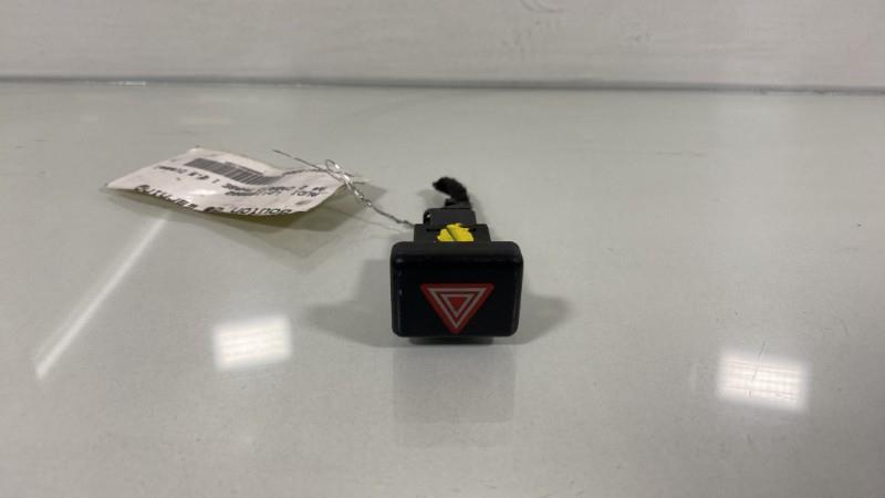 Bouton de warning AUDI A4 2 CABRIO PHASE 1 Diesel - 1
