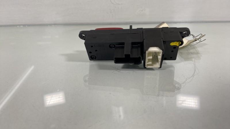 Bouton de warning ALFA ROMEO 159 Diesel - 1