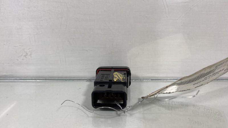 Bouton de warning MAZDA 323 5 PHASE 2 Essence - 1