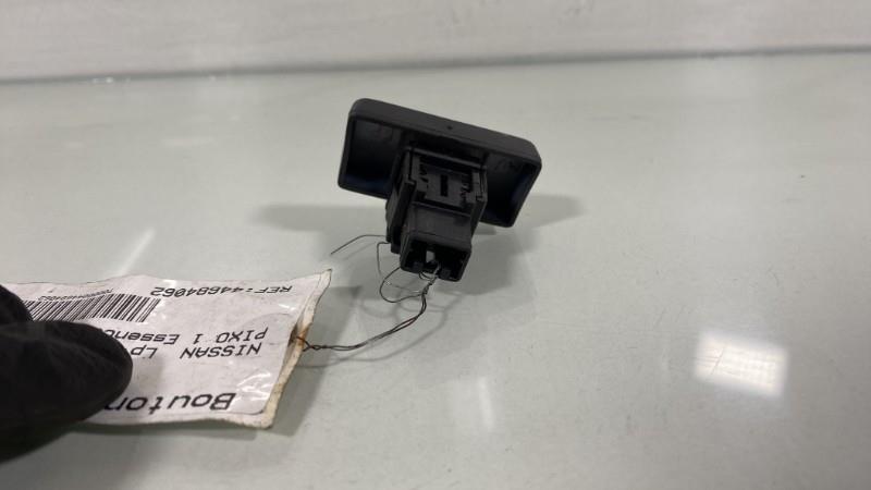 Bouton de warning NISSAN PIXO Essence - 1
