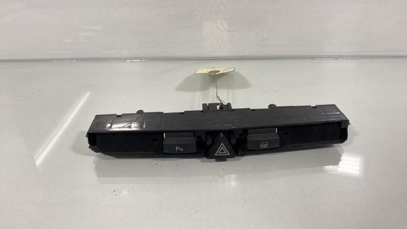 Bouton de warning OPEL ZAFIRA B PHASE 2 Diesel - 1