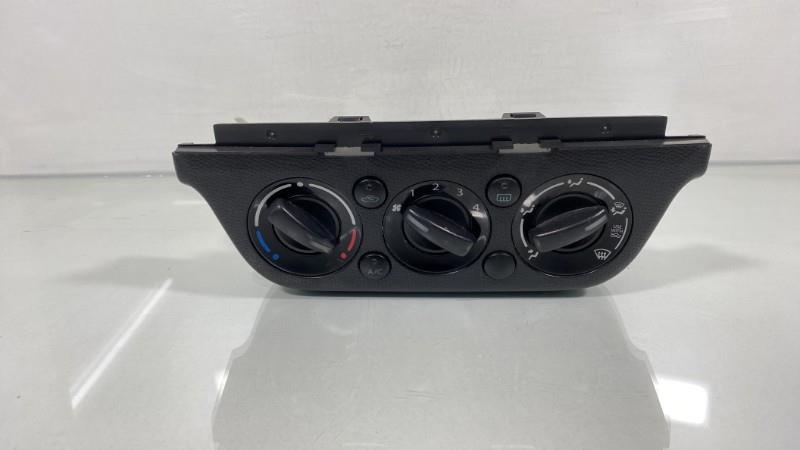 Commande chauffage SUZUKI SWIFT 3 Essence - 1