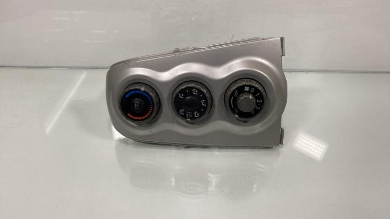 Commande chauffage TOYOTA YARIS 2 PHASE 1 Essence - 1
