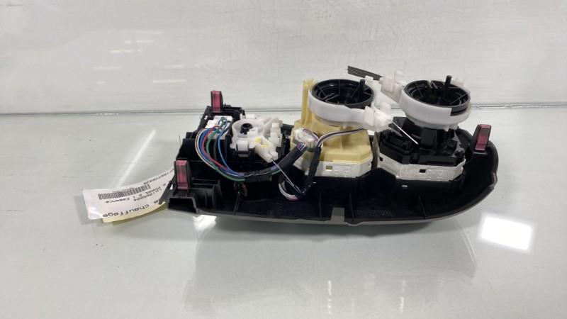 Commande chauffage TOYOTA YARIS 2 PHASE 2 Essence - 1