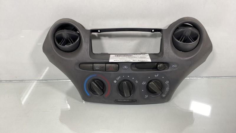 Commande chauffage TOYOTA YARIS 1 PHASE 1 Essence - 1