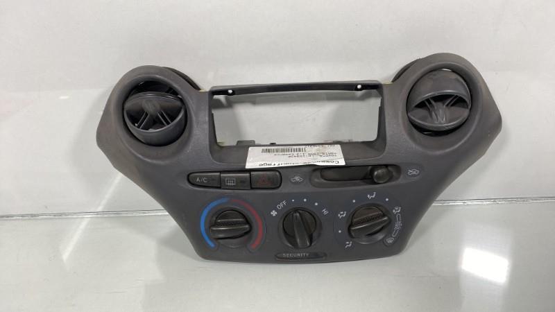 Commande chauffage TOYOTA YARIS 1 PHASE 1 Essence - 1