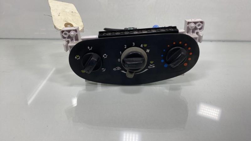 Commande chauffage DACIA SANDERO 1 Essence - 1