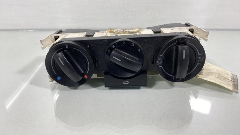 Commande chauffage VOLKSWAGEN POLO 4 PHASE 1 Essence - 1
