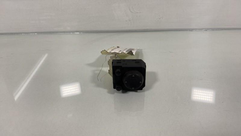 Commande retroviseurs SKODA FELICIA PHASE 2 Diesel - 1