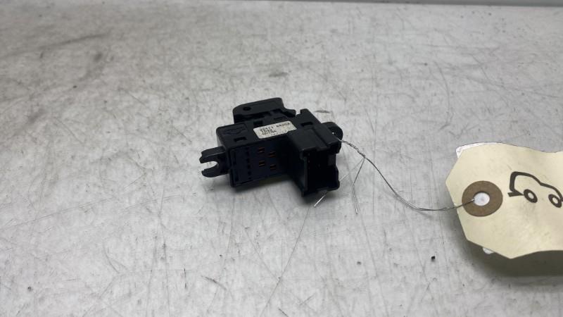 Interruttore lavacristalli posteriore destro NISSAN QASHQAI 1 PHASE 2 Diésel - 1